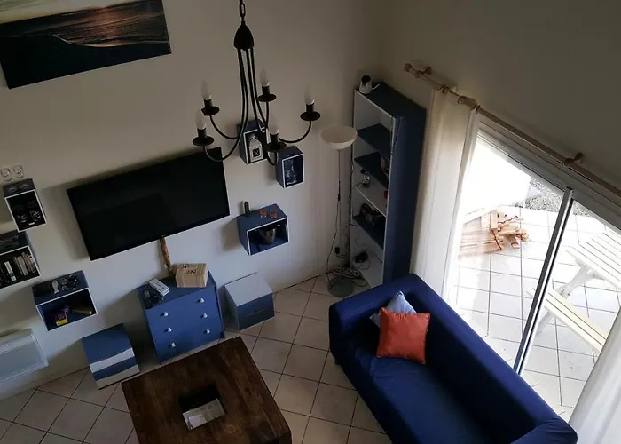 Kikine بيسكاروس